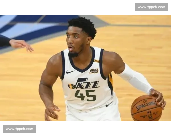 爵士交易信号！米切尔或将被送走，重建还是争冠