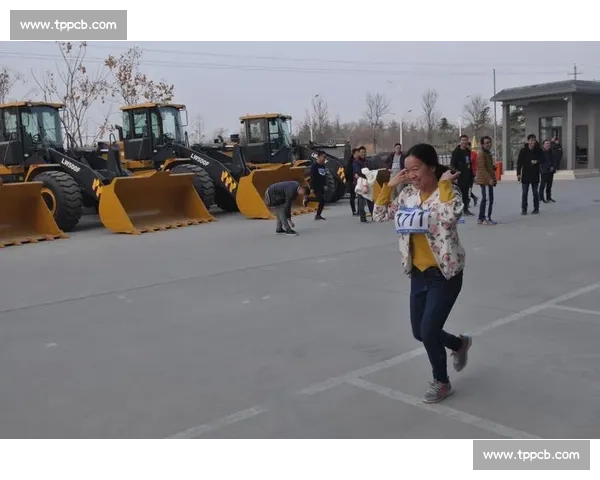 赛车运动的“她力量”，巾帼不让须眉的巾帼英姿